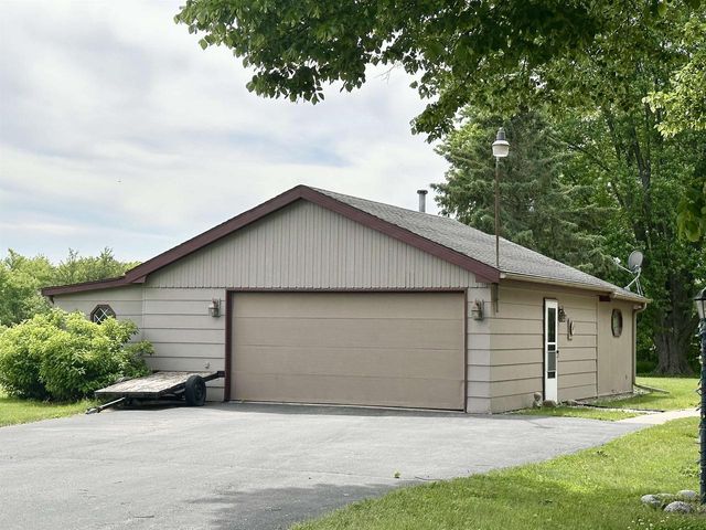 4631 MELODY LANE, Oshkosh, WI 54904