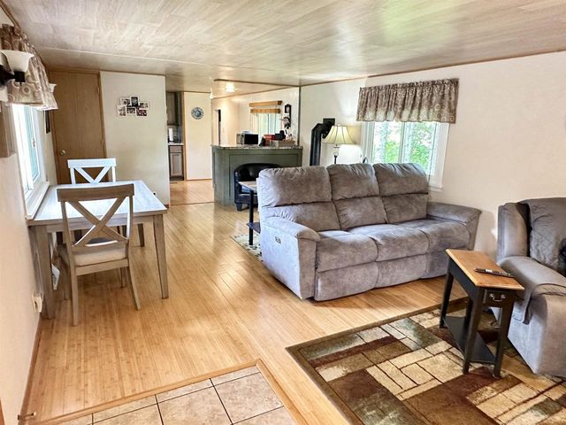 4631 MELODY LANE, Oshkosh, WI 54904
