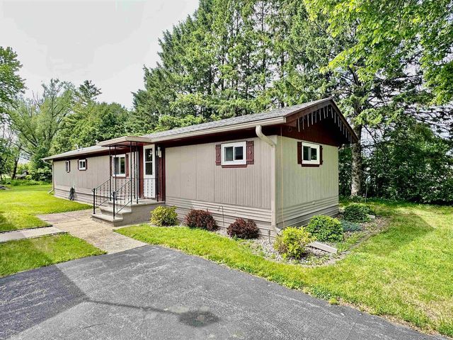 4631 MELODY LANE, Oshkosh, WI 54904
