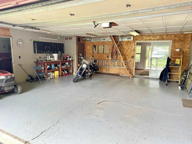 4631 MELODY LANE, Oshkosh, WI 54904