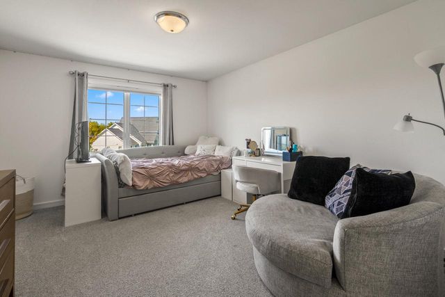 W339S271 Foxtail COURT, Oconomowoc, WI 53066