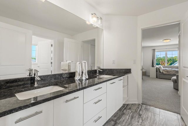 W339S271 Foxtail COURT, Oconomowoc, WI 53066