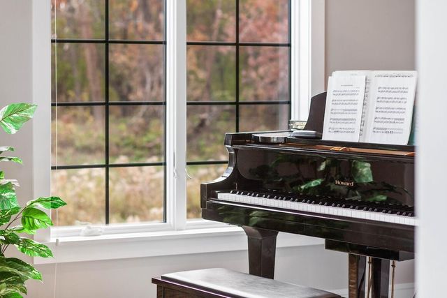 W339S271 Foxtail COURT, Oconomowoc, WI 53066