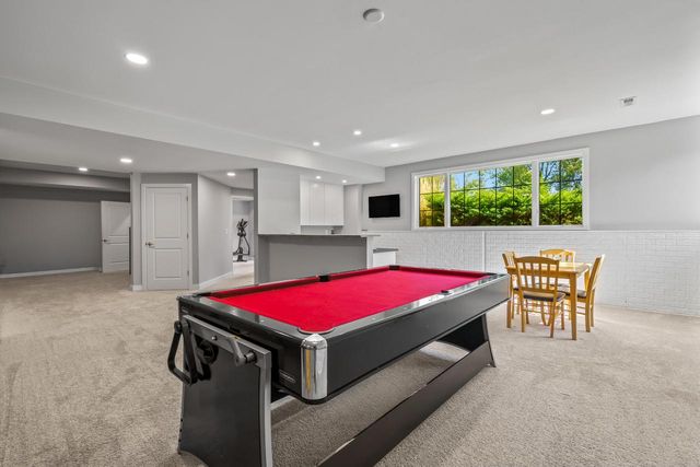 W339S271 Foxtail COURT, Oconomowoc, WI 53066