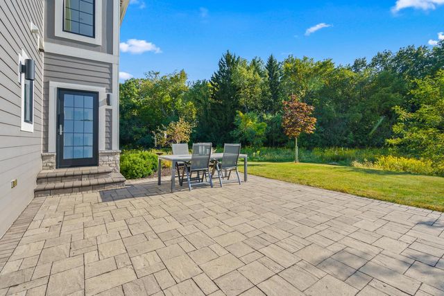 W339S271 Foxtail COURT, Oconomowoc, WI 53066