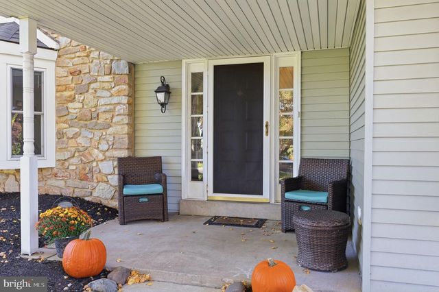 15 WHITE BIRCH LN, Southampton, PA 18966