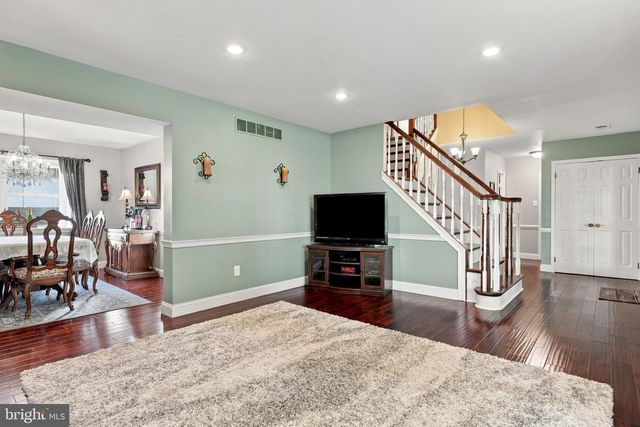 15 WHITE BIRCH LN, Southampton, PA 18966