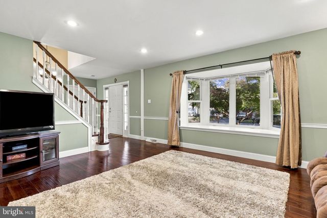 15 WHITE BIRCH LN, Southampton, PA 18966