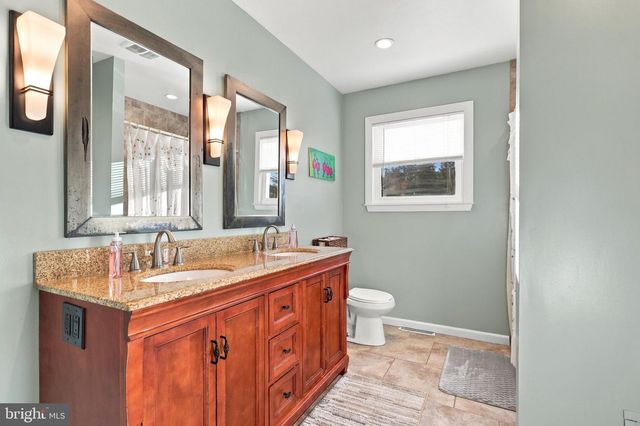 15 WHITE BIRCH LN, Southampton, PA 18966