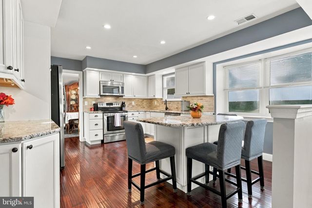 15 WHITE BIRCH LN, Southampton, PA 18966