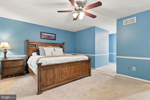 15 WHITE BIRCH LN, Southampton, PA 18966
