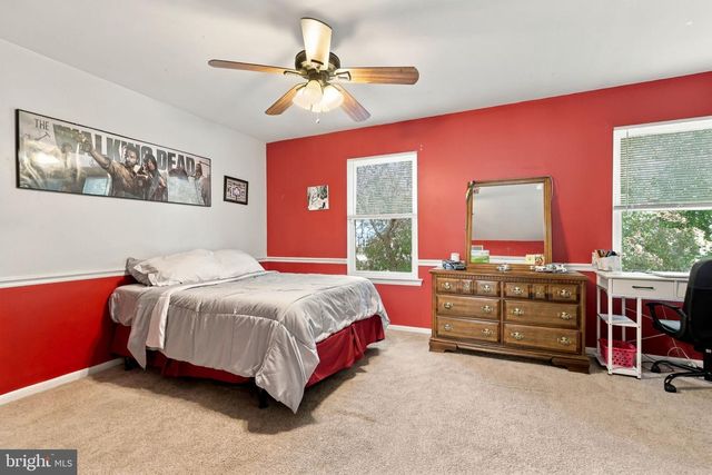 15 WHITE BIRCH LN, Southampton, PA 18966