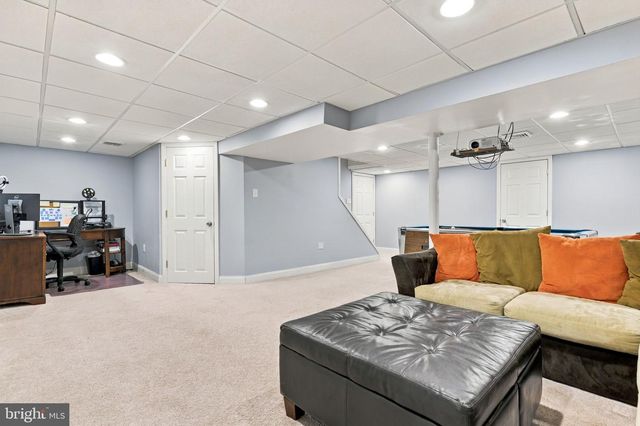 15 WHITE BIRCH LN, Southampton, PA 18966