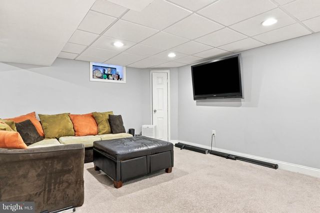 15 WHITE BIRCH LN, Southampton, PA 18966