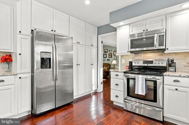 15 WHITE BIRCH LN, Southampton, PA 18966