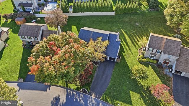 15 WHITE BIRCH LN, Southampton, PA 18966