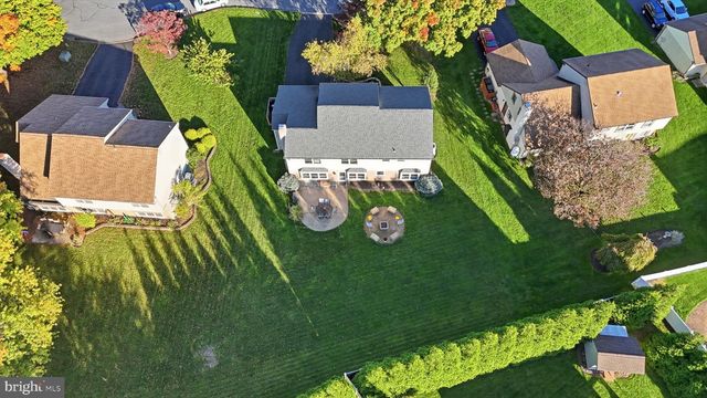 15 WHITE BIRCH LN, Southampton, PA 18966