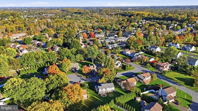 15 WHITE BIRCH LN, Southampton, PA 18966