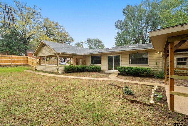 901 N Azaela, Tyler, TX 75701