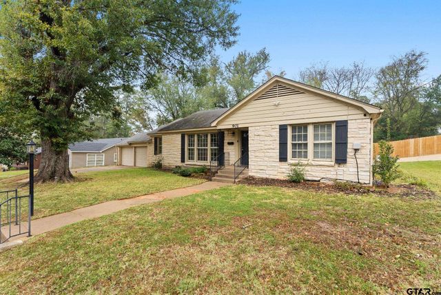 901 N Azaela, Tyler, TX 75701