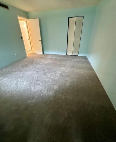 3777 NW 78th Ave 10B, Davie, FL 33024