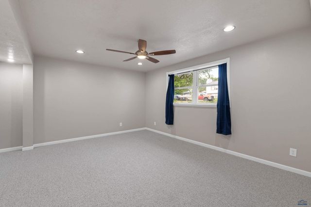 4320 STEELER LN, Rapid City, SD 57701