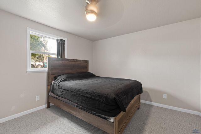 4320 STEELER LN, Rapid City, SD 57701