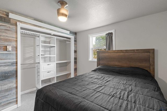 4320 STEELER LN, Rapid City, SD 57701