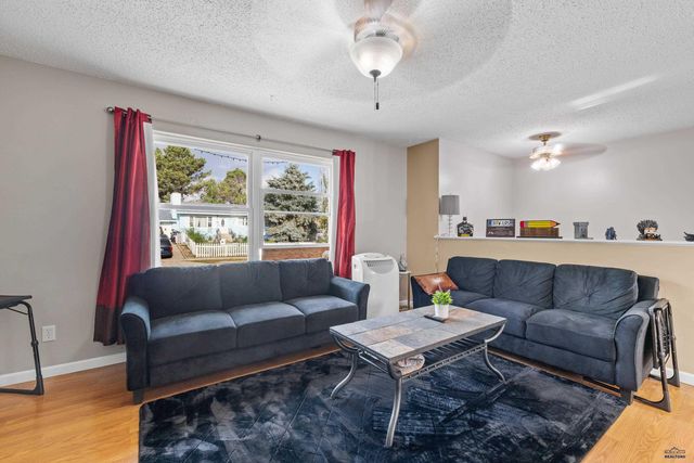 4320 STEELER LN, Rapid City, SD 57701