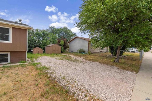 4320 STEELER LN, Rapid City, SD 57701