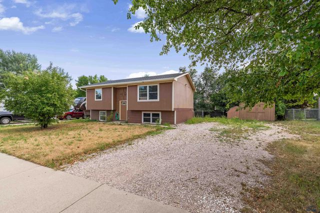 4320 STEELER LN, Rapid City, SD 57701