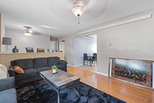 4320 STEELER LN, Rapid City, SD 57701
