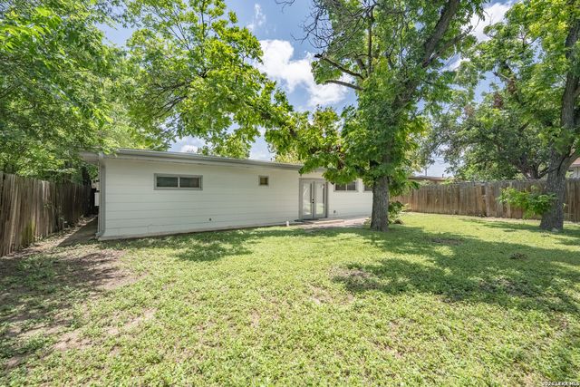145 Addax Dr, San Antonio, TX 78213