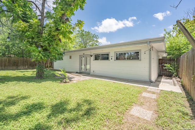 145 Addax Dr, San Antonio, TX 78213