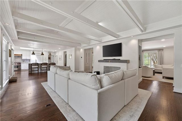 3220 W Andrews Drive NW, Atlanta, GA 30305