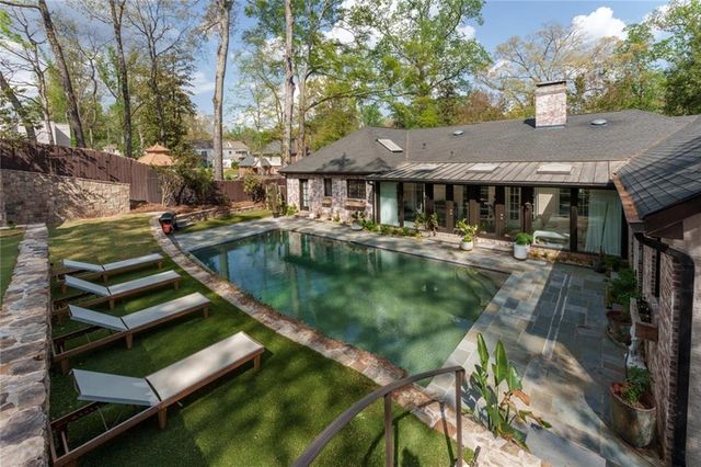 3220 W Andrews Drive NW, Atlanta, GA 30305