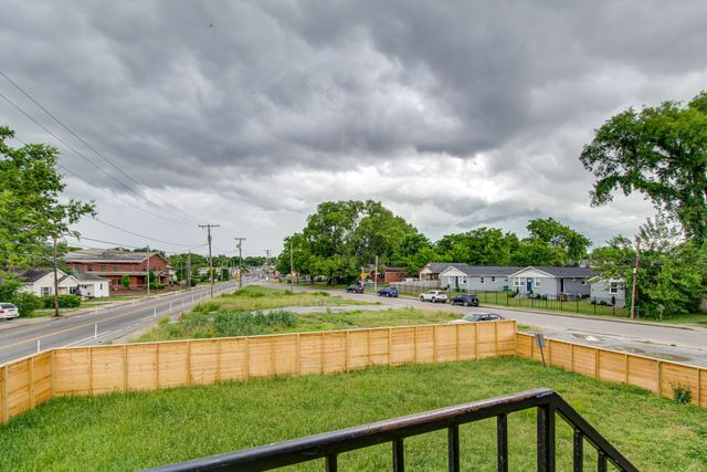 1733 17th Ave, N, Nashville, TN 37208