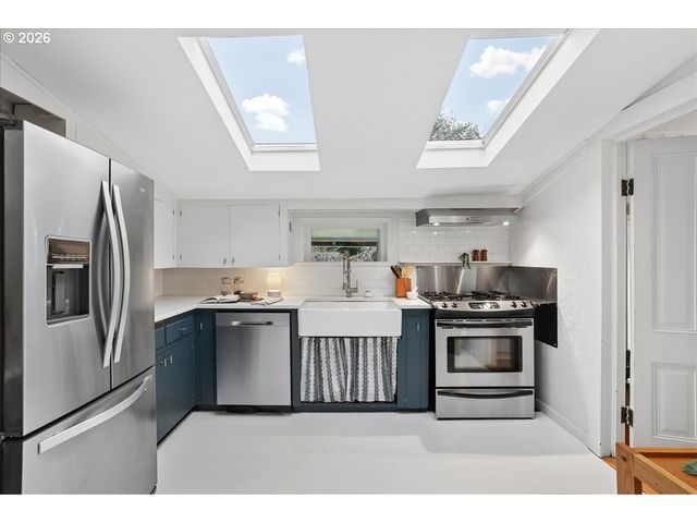 7404 Sw 53RD Ave, Portland, OR 97219