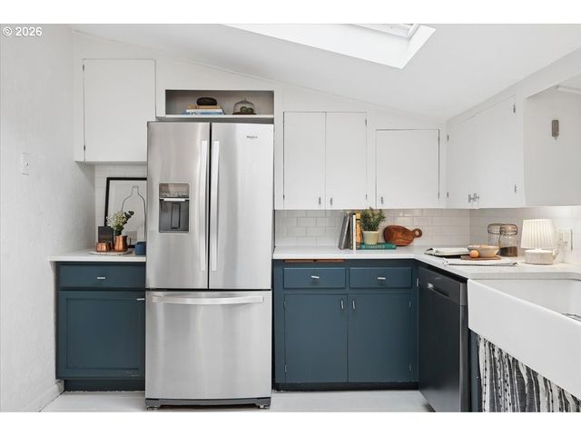 7404 Sw 53RD Ave, Portland, OR 97219