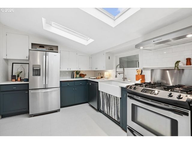 7404 Sw 53RD Ave, Portland, OR 97219