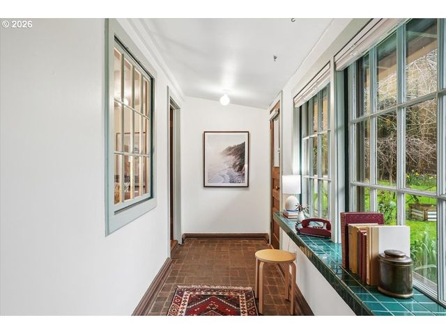 7404 Sw 53RD Ave, Portland, OR 97219