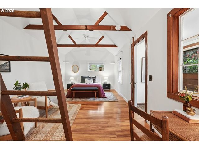 7404 Sw 53RD Ave, Portland, OR 97219