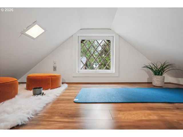 7404 Sw 53RD Ave, Portland, OR 97219