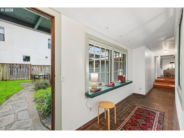 7404 Sw 53RD Ave, Portland, OR 97219