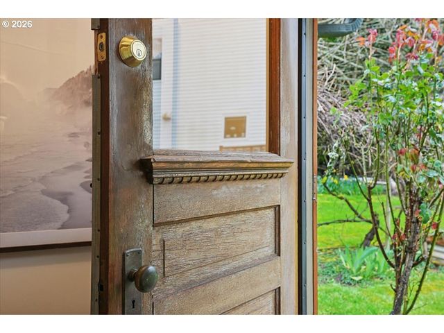 7404 Sw 53RD Ave, Portland, OR 97219