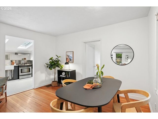 7404 Sw 53RD Ave, Portland, OR 97219