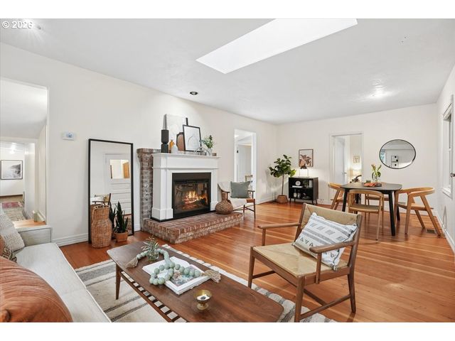 7404 Sw 53RD Ave, Portland, OR 97219