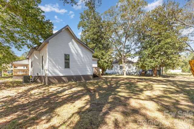 1205 S Lafayette Street, Shelby, NC 28152