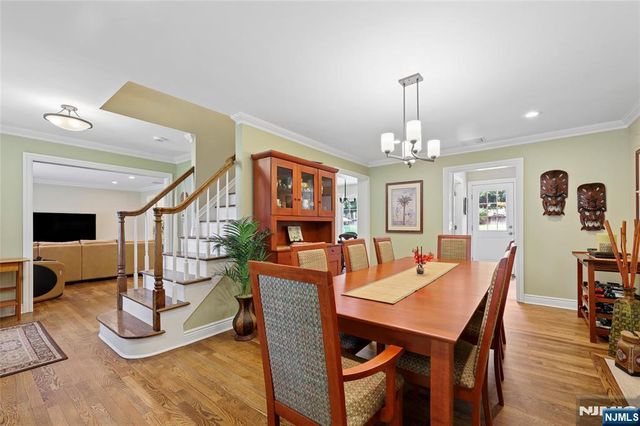 53 Van Blarcom Lane, Wyckoff, NJ 07481