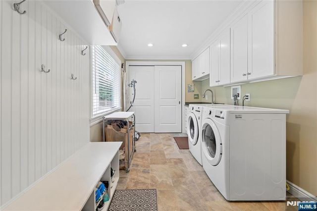 53 Van Blarcom Lane, Wyckoff, NJ 07481